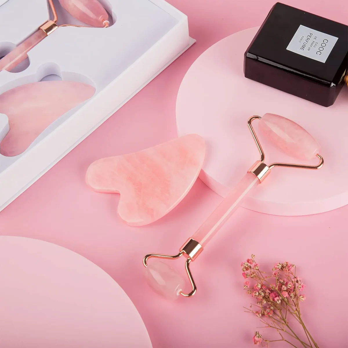 Massageador Facial de Quartzo Rosa GlowLab